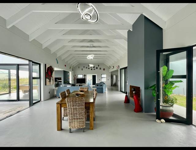 2HA SMALLHOLDING FOR SALE IN OLIFANTSKOP